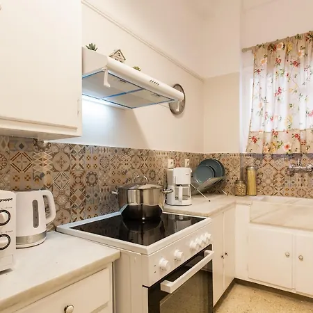 Syntagma Private Sweet Safe Double With Shared Bathroom *