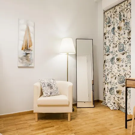Syntagma Private Sweet Safe Double With Shared Bathroom *