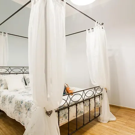 Δωμάτια σε οικογενειακή κατοικία Syntagma Private Sweet Safe Double With Shared Bathroom
