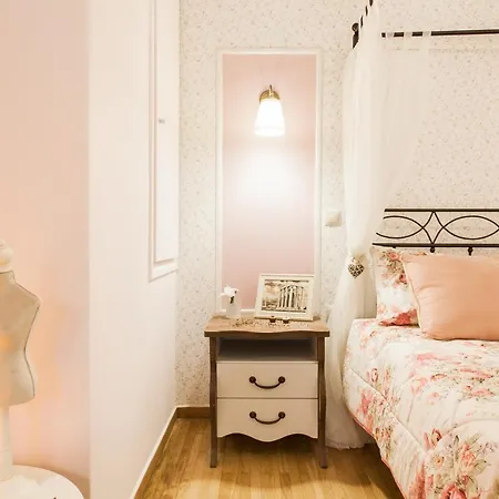 Δωμάτια σε οικογενειακή κατοικία Syntagma Private Sweet Safe Double With Shared Bathroom Αθήνα