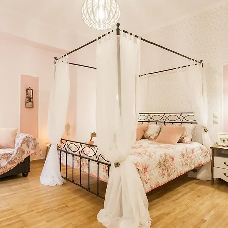 Δωμάτια σε οικογενειακή κατοικία Syntagma Private Sweet Safe Double With Shared Bathroom